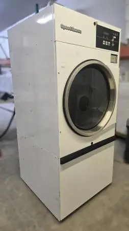 2022 Speed Queen Coin Operated 30 LB Commercial 120V GAS Dryer UNIT !