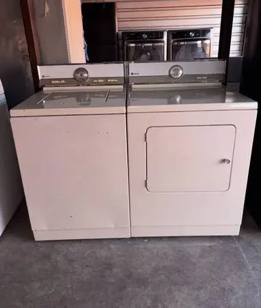 White Maytag Washer And Electric Dryer Matching Set