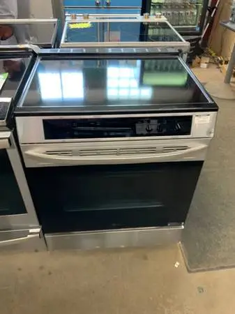 **LG STAINLESS INDUCTION SLIDE IN STOVE**ON SALE NOW**