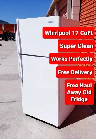 Top Freezer Refrigerator Whirlpool 17 CuFt Super Clean Works Perfectly