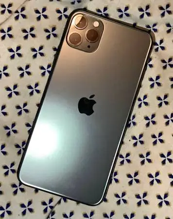 Iphone 11 pro max unlocked