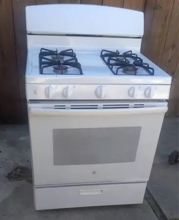 R1 G.E Gas stove for Sale includes delivery and disposal