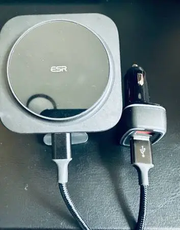Magnetic Car Charger for iPhone & Android