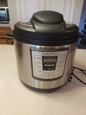 Insta Pot Pressure Cooker