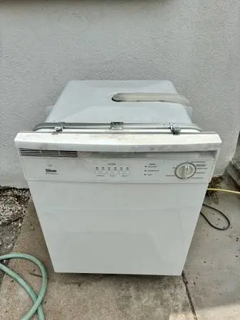 Gibson Quiet Clean Plus Dishwasher
