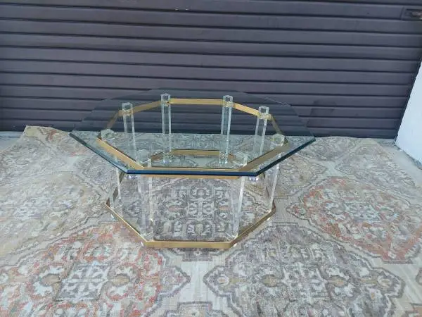 Vintage 1970S / 1980S Lucite and Metal Octagon Shape Coffee Table.