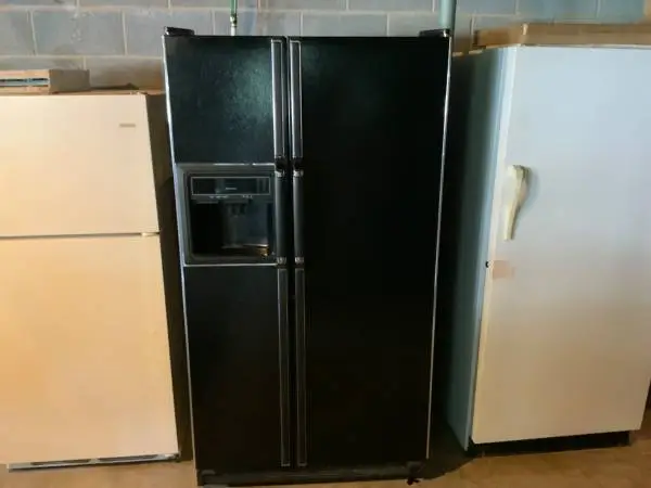 Refrigerator
