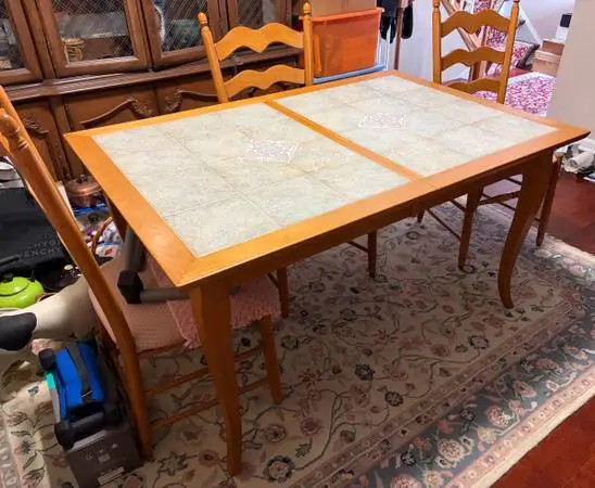Honey Maple Tile Dining Room Kitchen Table w/ 6 Chairs & Leaf