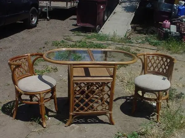 3pc rattan table 2 chairs