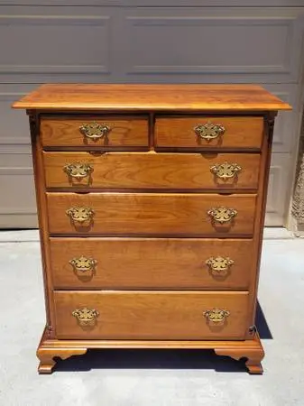 Stickley Furniture 6 Drawer Dresser