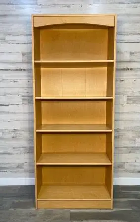 Bookshelf w/ adjustable shelves