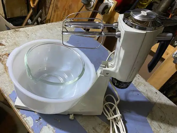 Sunbeam Mixmaster 12 speed