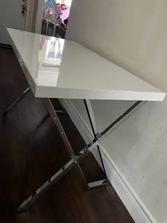 High End White Modern Lacquered Contemporary Desk