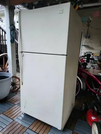Refrigerator