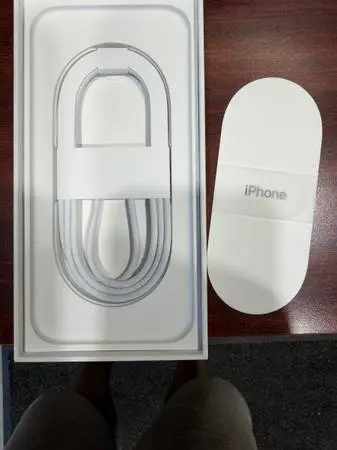iphone 17 pro max 1tb new with box and accessories
