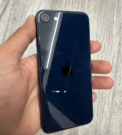 IPhone SE3 Unlocked