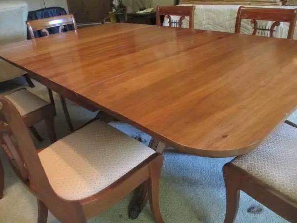 Beautiful Bissman Solid Walnut Expandable Dining Table and 6 Chairs