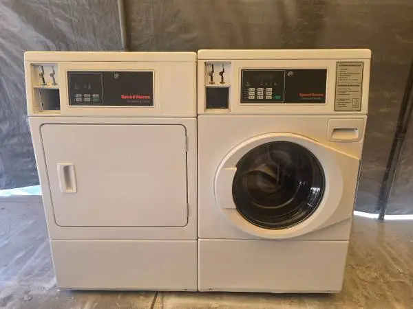 Speed Queen Coin Operated Front load washer and gas dryer set !