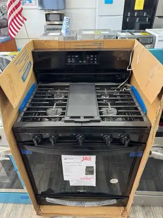 Whirlpool 30”W Freestanding Gas Range Excellent Condition
