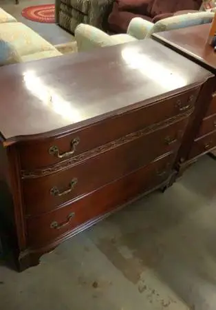 Vintage 4 Drawer Dresser