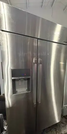Dacor Stainless Steel 42” Wide Built In Fridge Ice/Water Maker