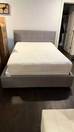 Beautiful Queen size Bedroom set