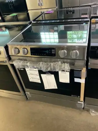 **LG STAINLESS INDUCTION SLIDE IN STOVE**ON SALE NOW**