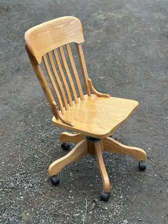 OAK SWIVEL CHAIR, ON CASTERS