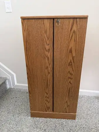 DVD / CD / VCR Tape Cabinet