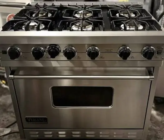 Viking Stainless Steel 36” Wide 6-Burner Gas Range Sealed Burners