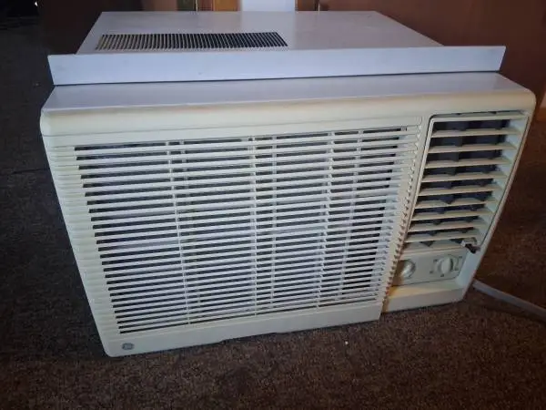 GE 10,000 BTU AIR CONDITIONER