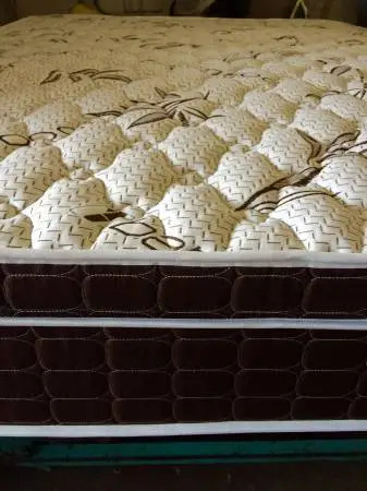 Queen double pillowtop mattress set 25 year warranty can deliver