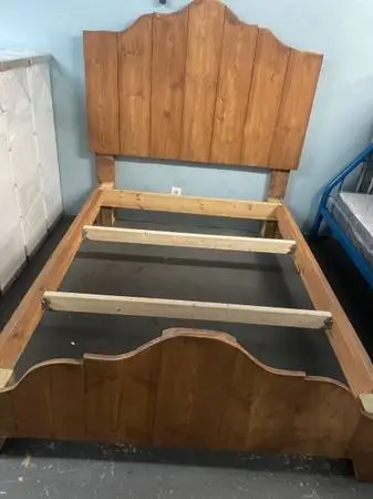 Used Queen Head/foot rails can use box spring or bunkie board
