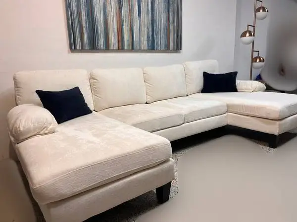 (+Delivery Opt.) Gorgeous/U-Shaped Low Profile White Sectional!