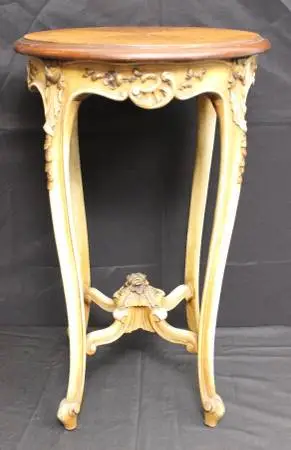 Vintage French Provincial Style Carved Wood Side/End Table