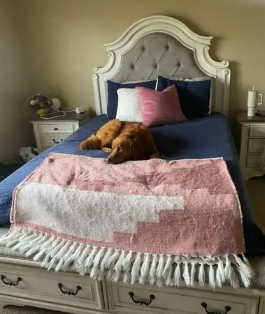 Realyn bedroom set