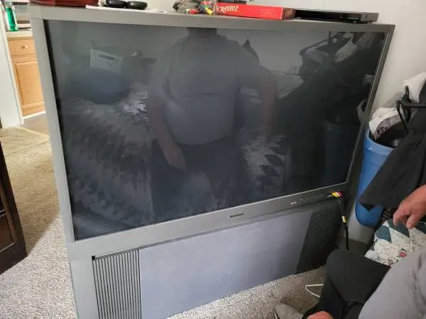 Mitzubishi Projection TV - 55