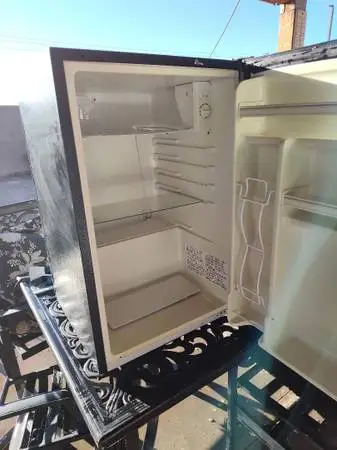 mini refrigerator/freezer