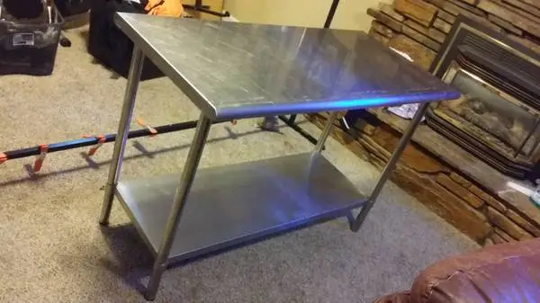 STAINLESS STEEL TABLE