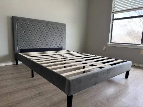 BRAND NEW TWIN/FULL/QUEEN VELVET PLATFORM BED WITH PLUSH MATTRESS (FREE DELIVERY