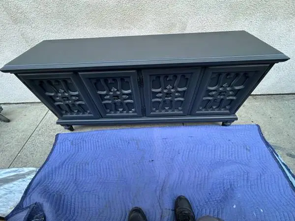 BEAUTIFUL MT AIRY OF NORTH CAROLINA MCM TV CABINET CAN DELIVER LOCAL IF NEEDED