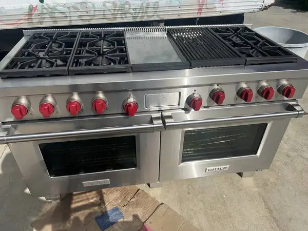 60 Wolf Stainless Range, DF60650CG serial 017118447