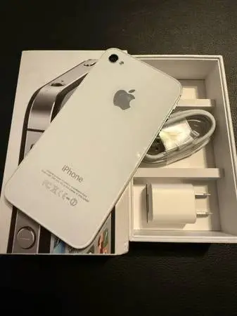 iPhone 4s 16GB Unlocked