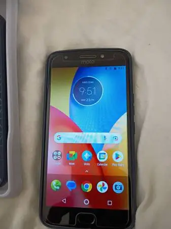 Motorola E4+