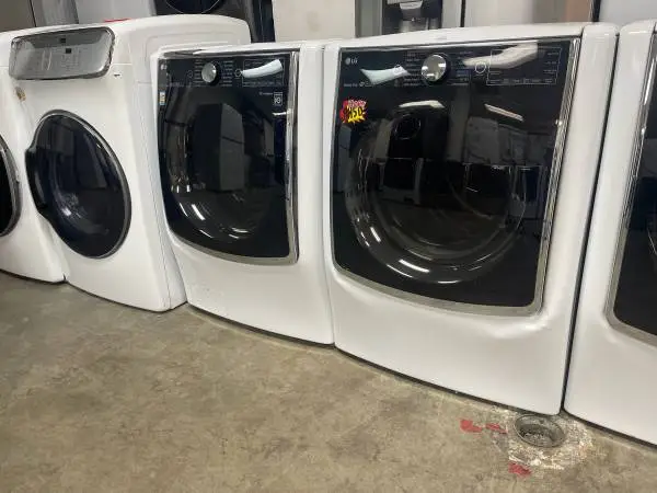 Lg steam washer 5.2 cu ft and dryer gas 9.0 cu ft