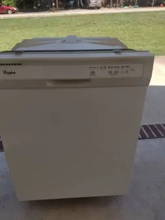 Working Dishwasher