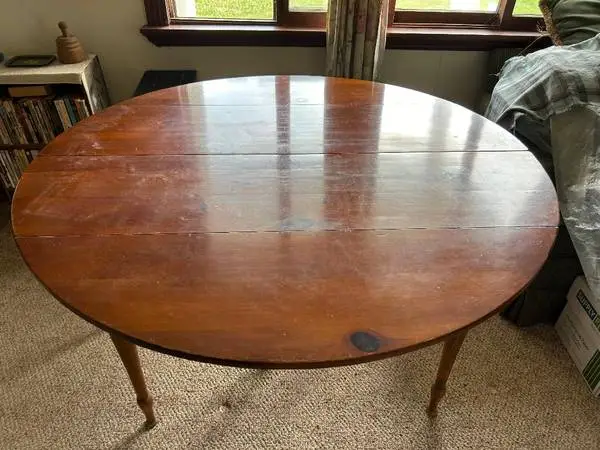 Dining room table