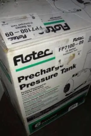 New Flotec Pre Charged Pressure Tank For Your Water System 15 Gallon Capacity Ve