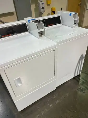 1 speedqueen coin op dryer gas