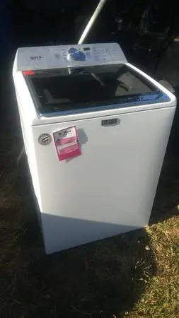 Washer  white Maytag